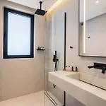 Alyacht Premium Hotel