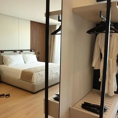 Alyacht Premium 4* Sarandë