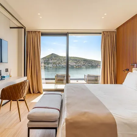 Al'yacht Premium Sarandë