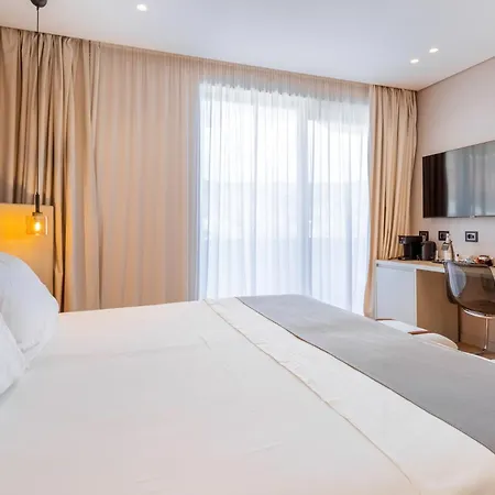 Al'yacht Premium Sarandë