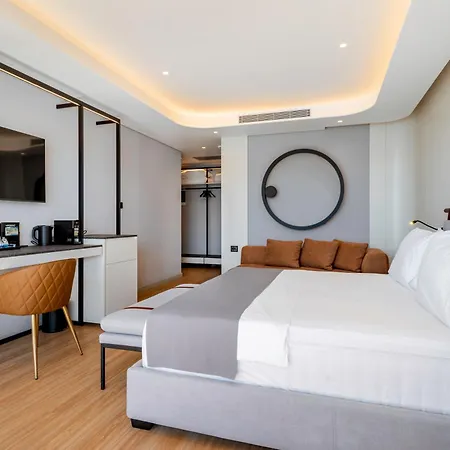 Alyacht Premium Hotel 4*
