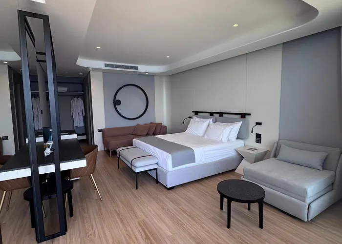 Al'yacht Premium Hotel