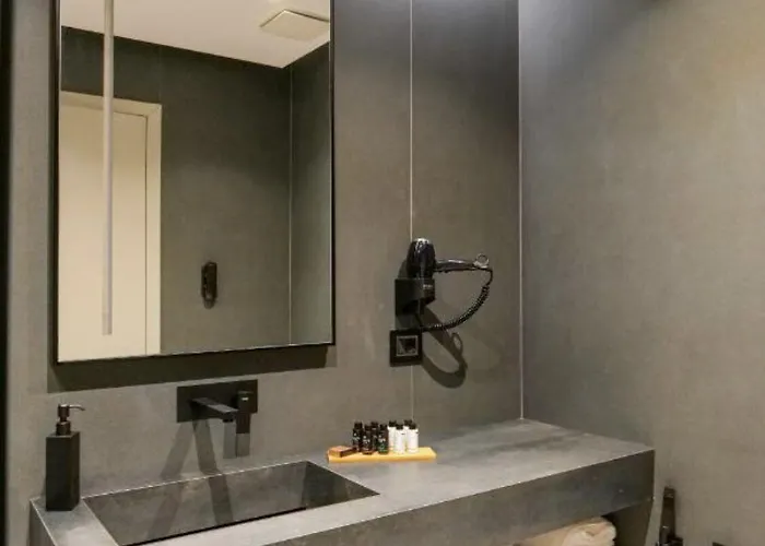 Al'yacht Premium 호텔 Sarandë