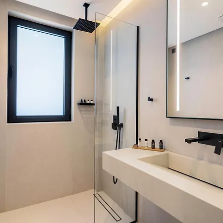 Alyacht Premium Hotell