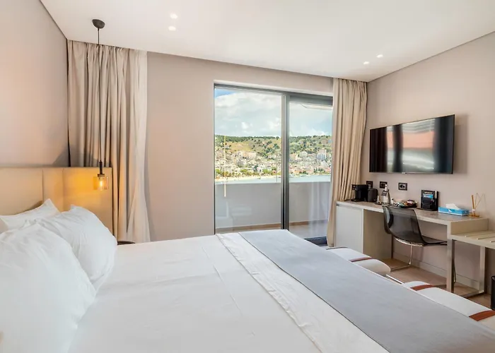 Al'yacht Premium Hotel