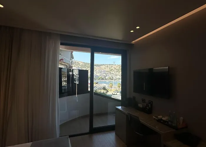 Hotel Al'yacht Premium 4*